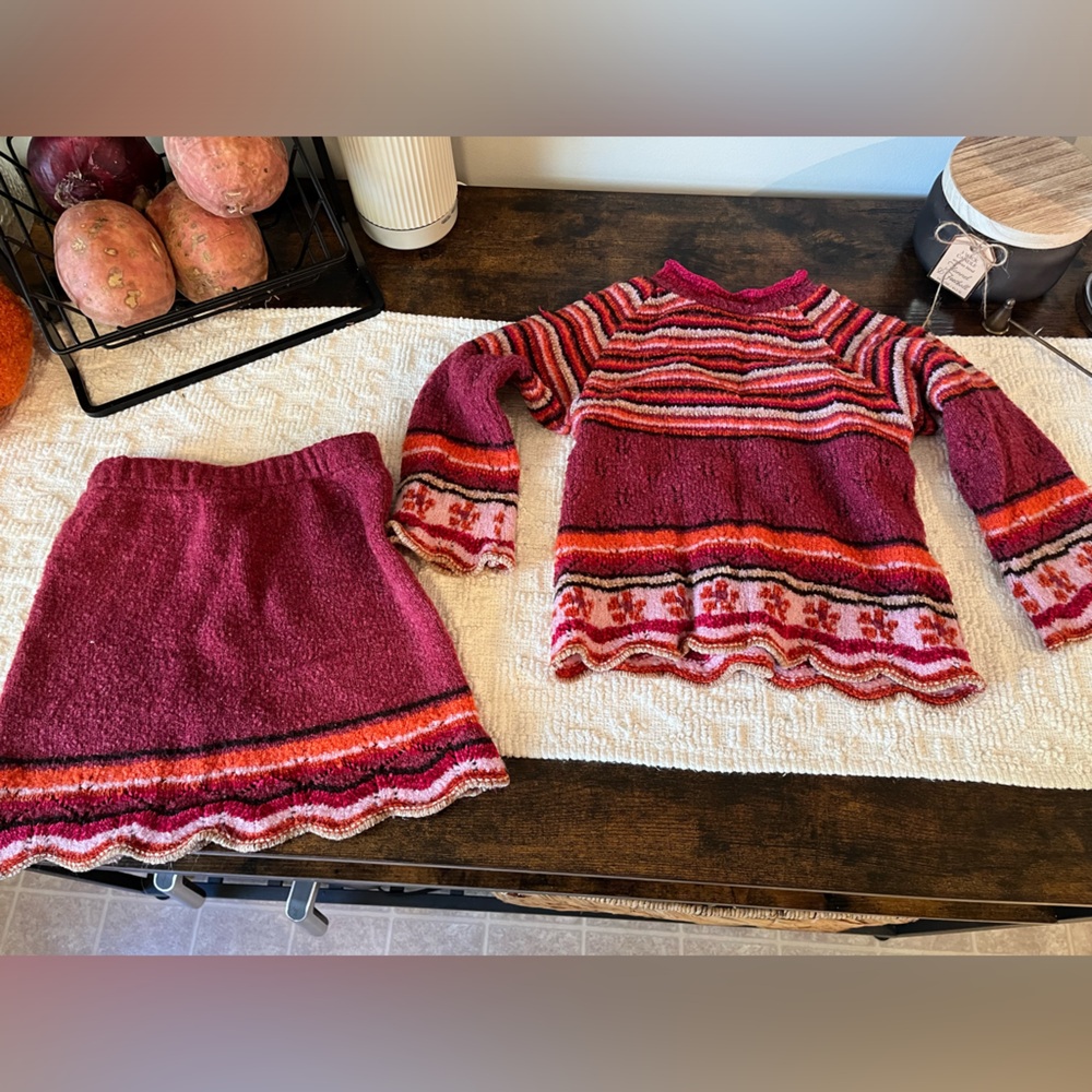 Deux par deux sweater skirt set